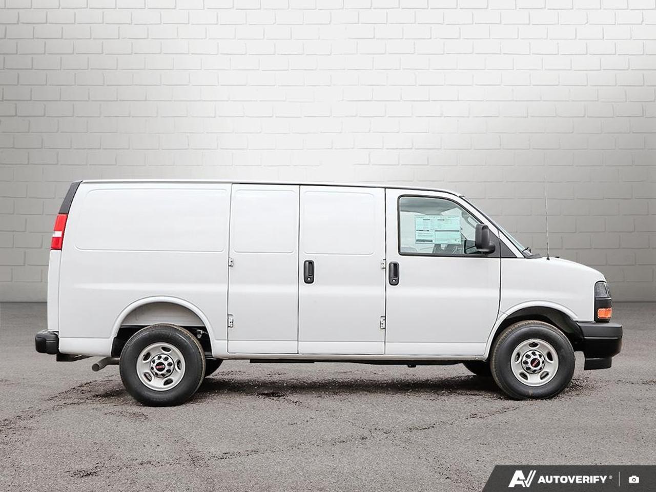2026 GMC Savana Cargo Van 3500 Regular Wheelbase Rear-Wheel Drive Photo