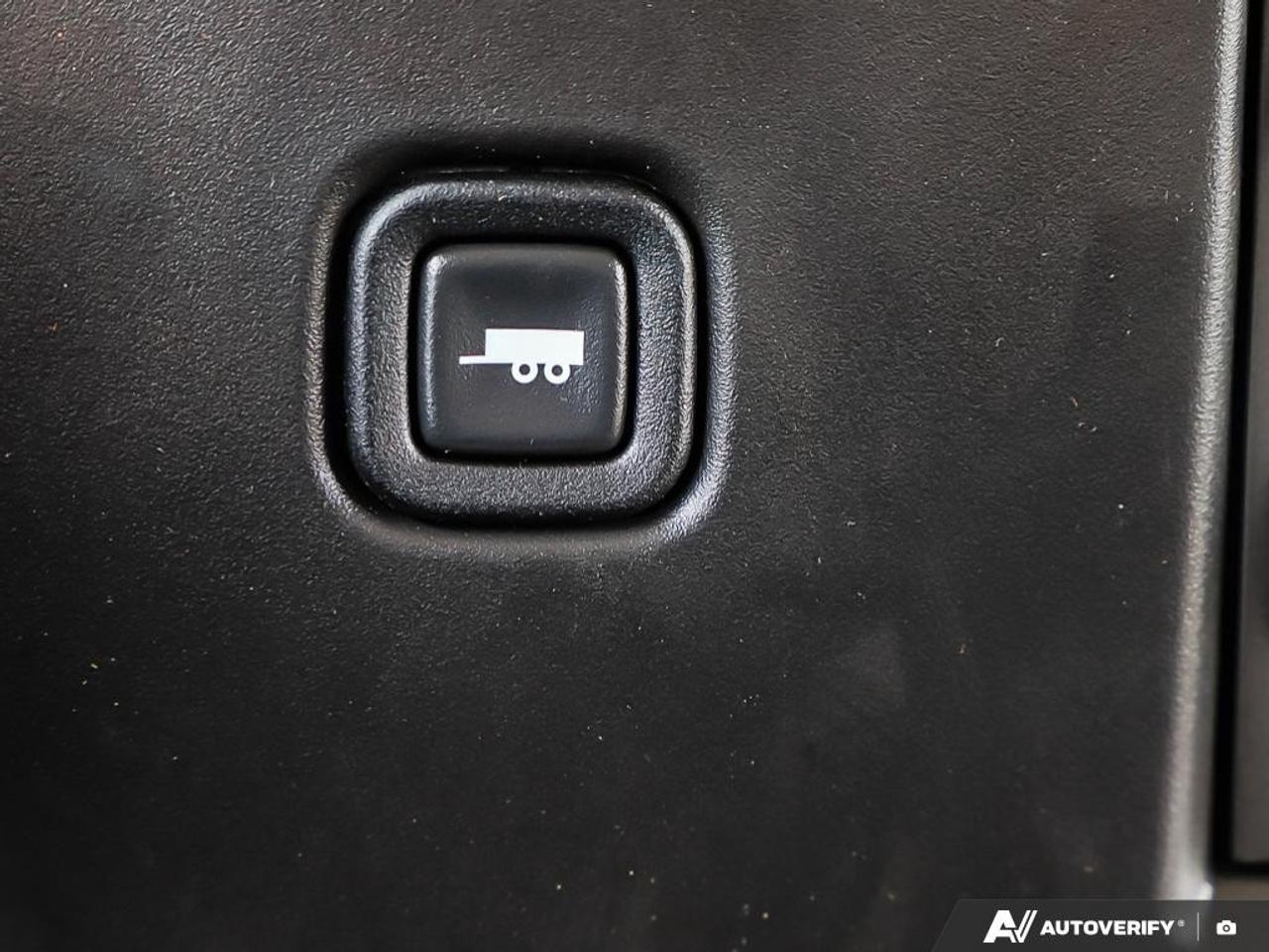 2026 GMC Savana Cargo Van 3500 Regular Wheelbase Rear-Wheel Drive Photo