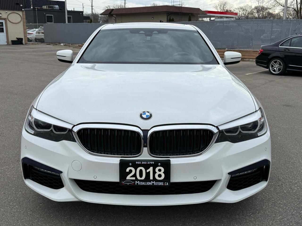 2018 BMW 5 Series 540i xDrive Sedan M Sport Pkg. ACCIDENT FREE 2 SET Photo