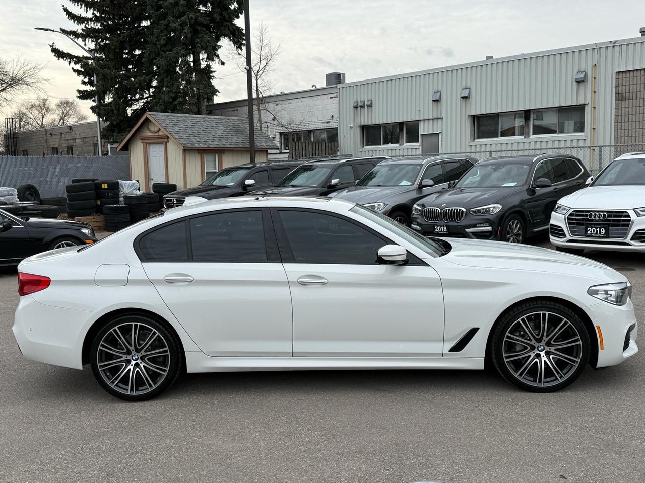 2018 BMW 5 Series 540i xDrive Sedan M Sport Pkg. ACCIDENT FREE 2 SET Photo