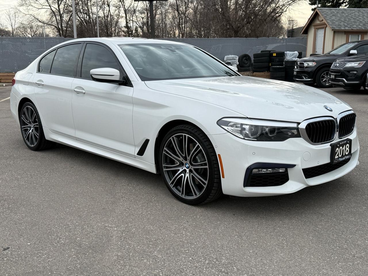 2018 BMW 5 Series 540i xDrive Sedan M Sport Pkg. ACCIDENT FREE 2 SET Photo2