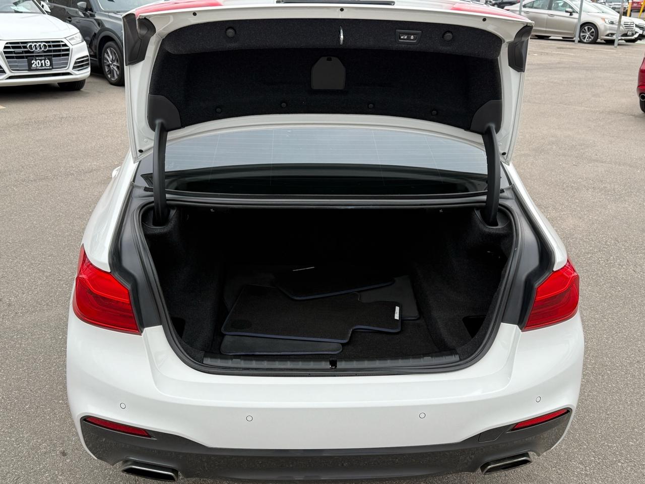 2018 BMW 5 Series 540i xDrive Sedan M Sport Pkg. ACCIDENT FREE 2 SET Photo