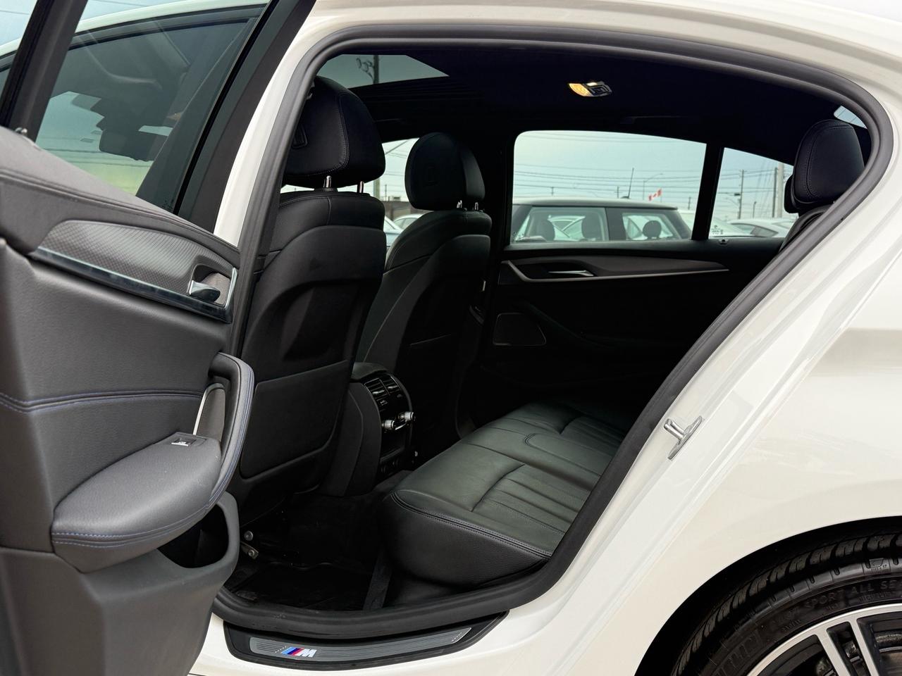 2018 BMW 5 Series 540i xDrive Sedan M Sport Pkg. ACCIDENT FREE 2 SET Photo