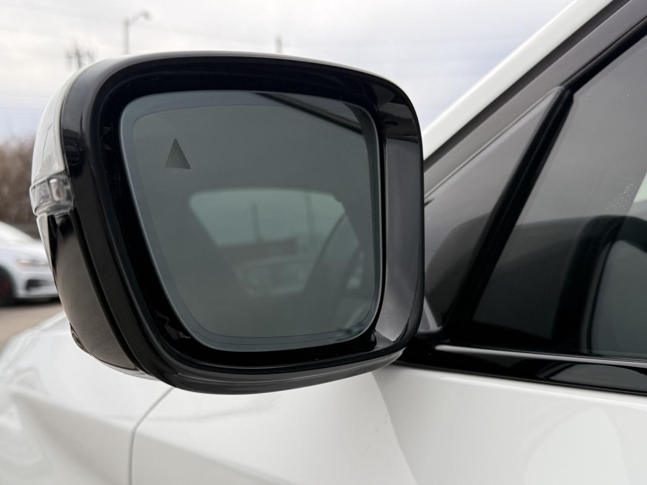 2018 BMW 5 Series 540i xDrive Sedan M Sport Pkg. ACCIDENT FREE 2 SET Photo