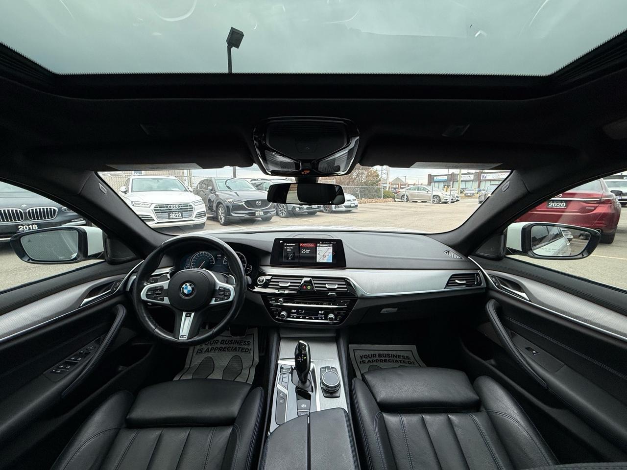 2018 BMW 5 Series 540i xDrive Sedan M Sport Pkg. ACCIDENT FREE 2 SET Photo