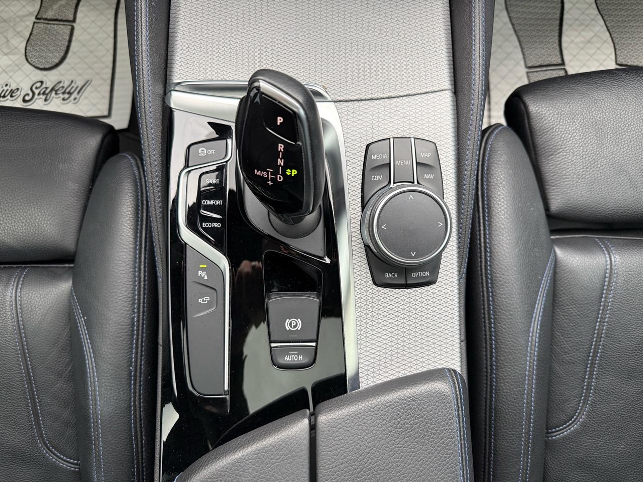 2018 BMW 5 Series 540i xDrive Sedan M Sport Pkg. ACCIDENT FREE 2 SET Photo