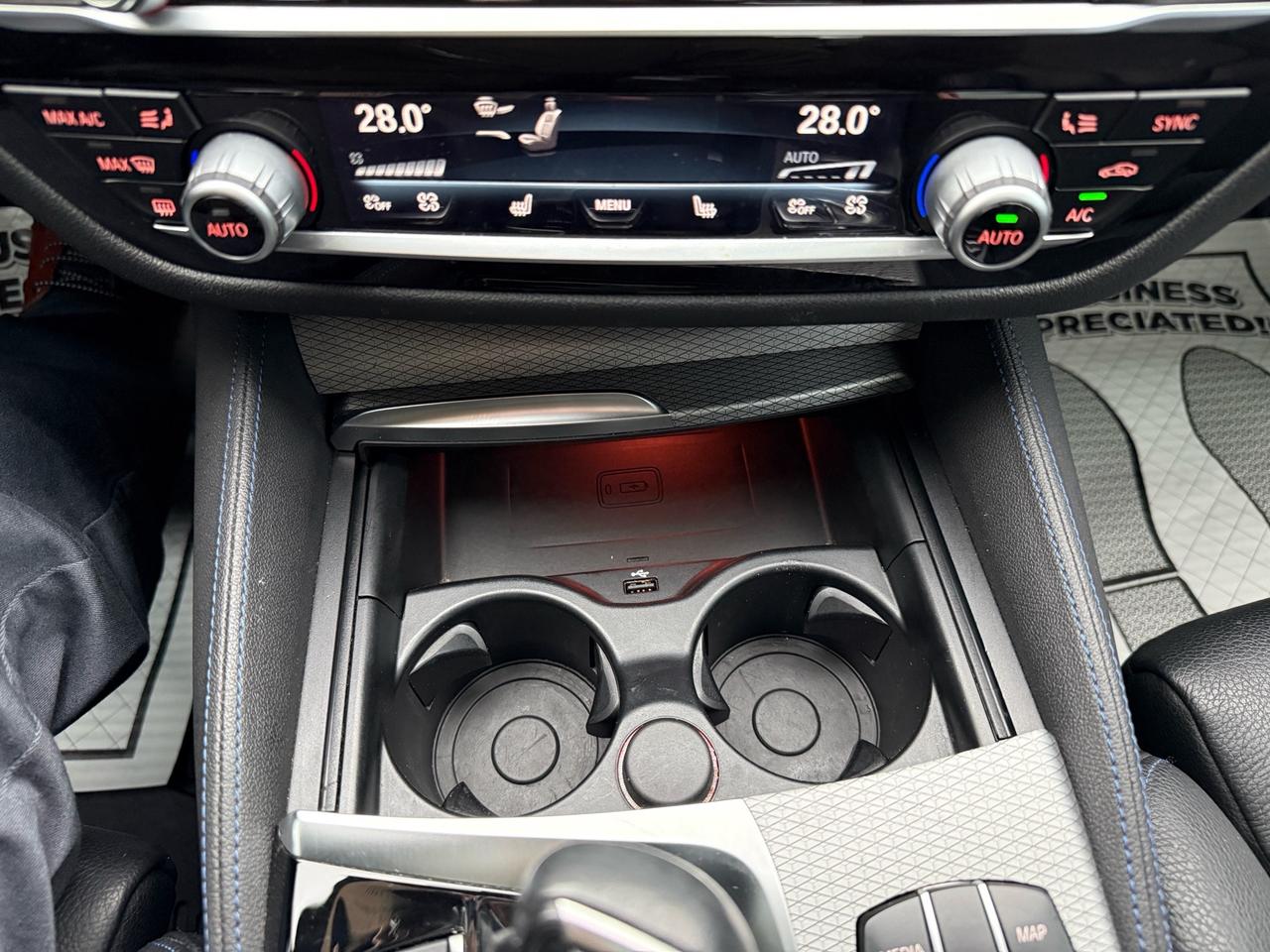 2018 BMW 5 Series 540i xDrive Sedan M Sport Pkg. ACCIDENT FREE 2 SET Photo