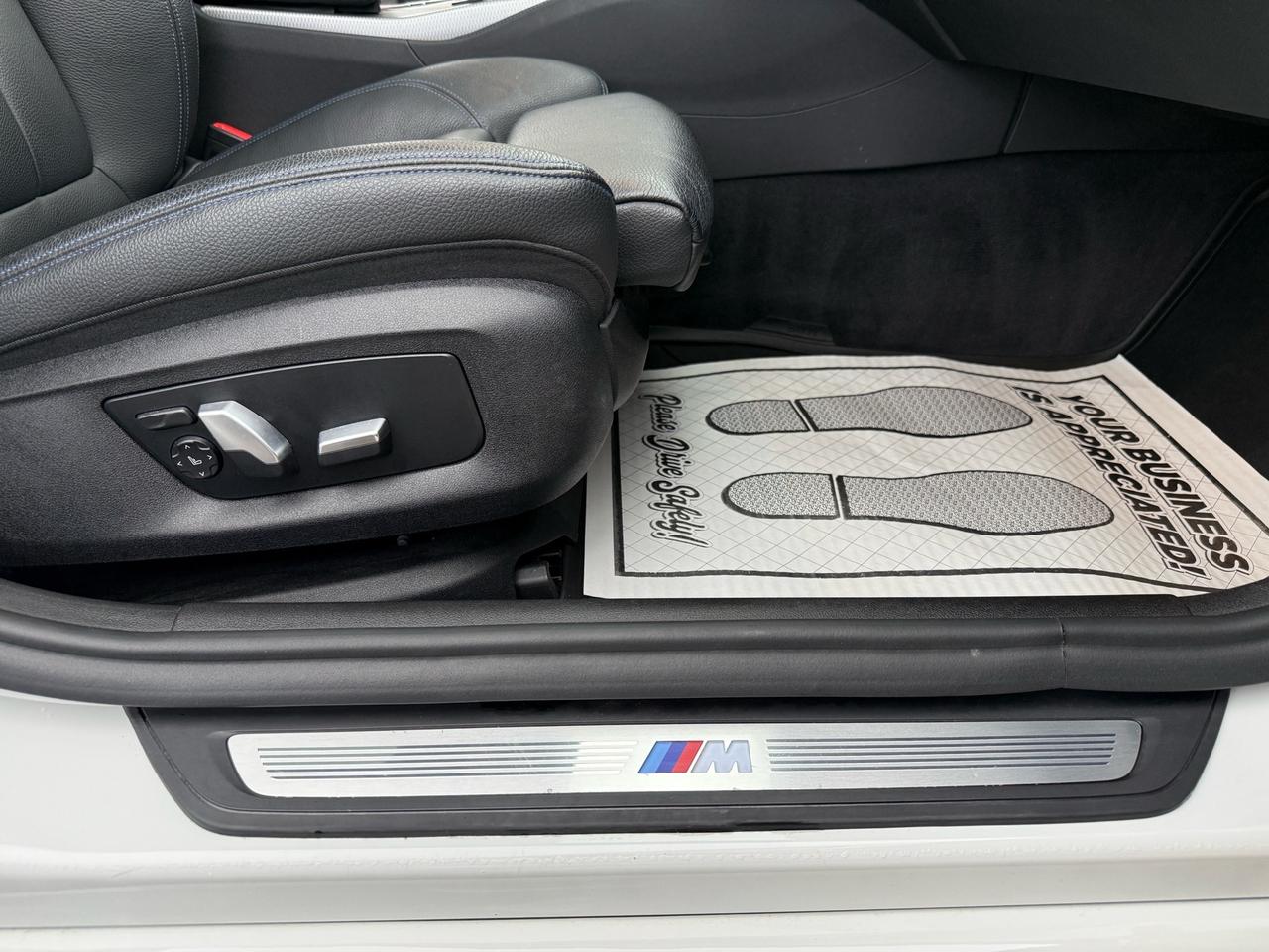 2018 BMW 5 Series 540i xDrive Sedan M Sport Pkg. ACCIDENT FREE 2 SET Photo