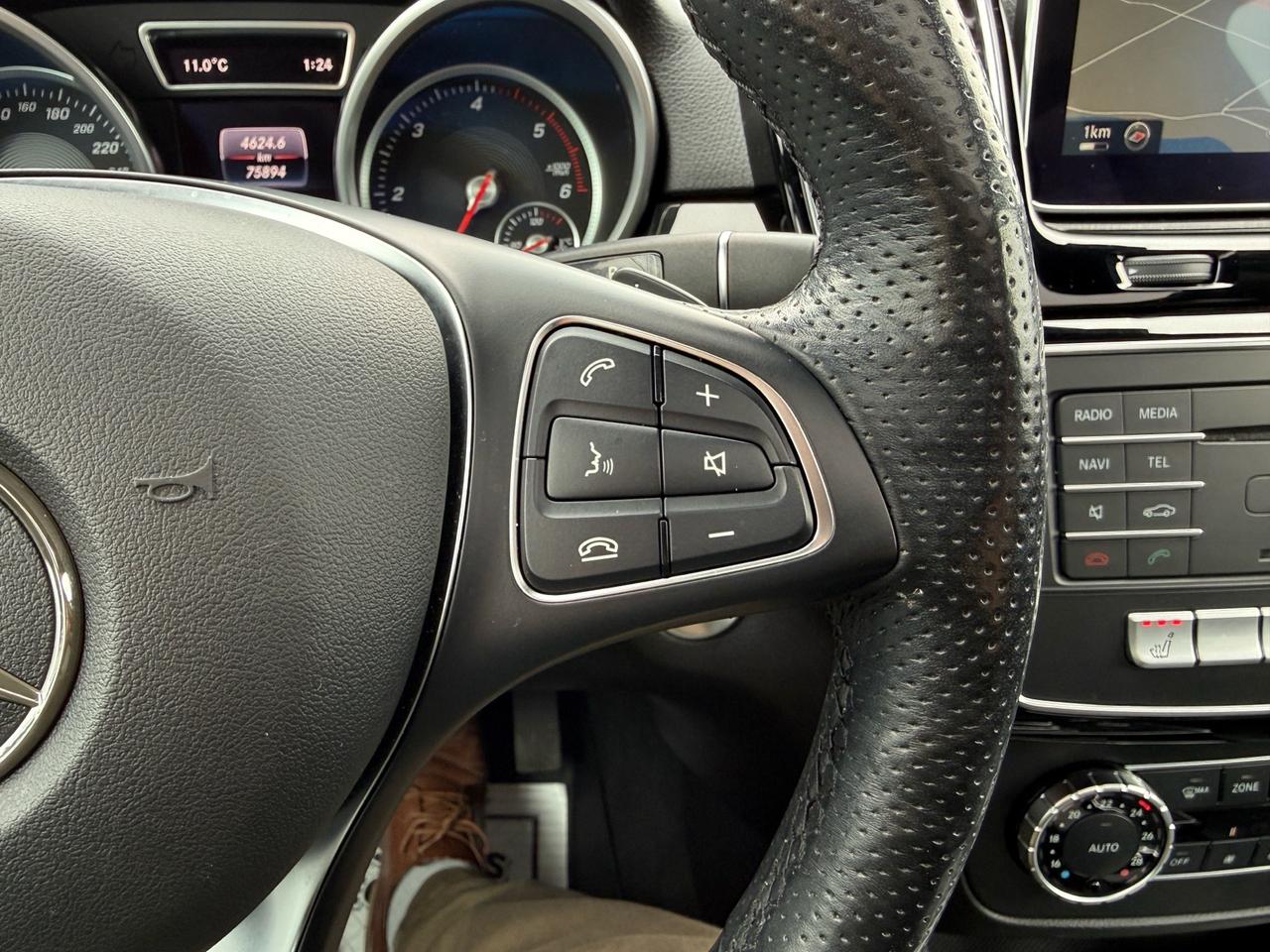 2016 Mercedes-Benz GLE-Class 4MATIC GLE 350d  AMG Pkg ACCIDENT FREE 1-OWNER CER Photo