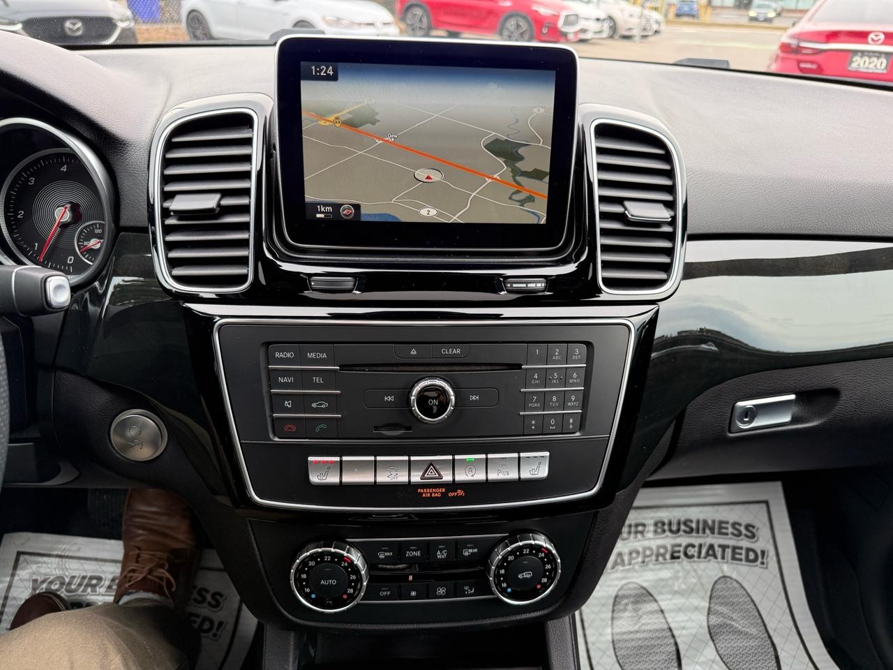 2016 Mercedes-Benz GLE-Class 4MATIC GLE 350d  AMG Pkg ACCIDENT FREE 1-OWNER CER Photo