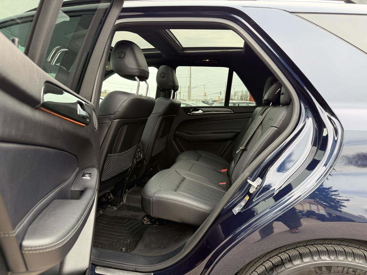 2016 Mercedes-Benz GLE-Class 4MATIC GLE 350d  AMG Pkg ACCIDENT FREE 1-OWNER CER Photo