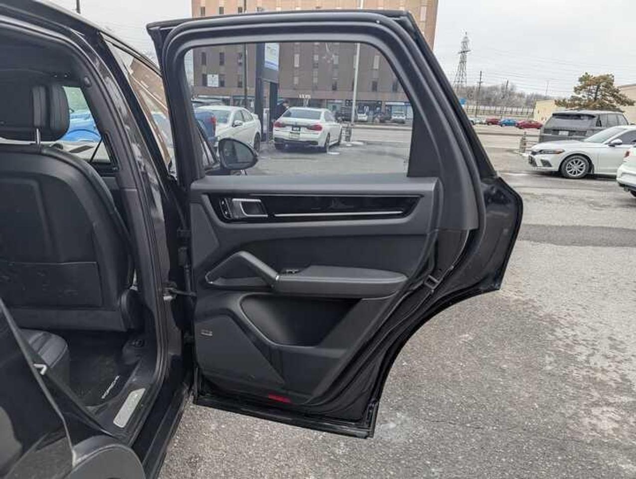 2020 Porsche Cayenne e-Hybrid Base 4dr All-Wheel Drive Photo