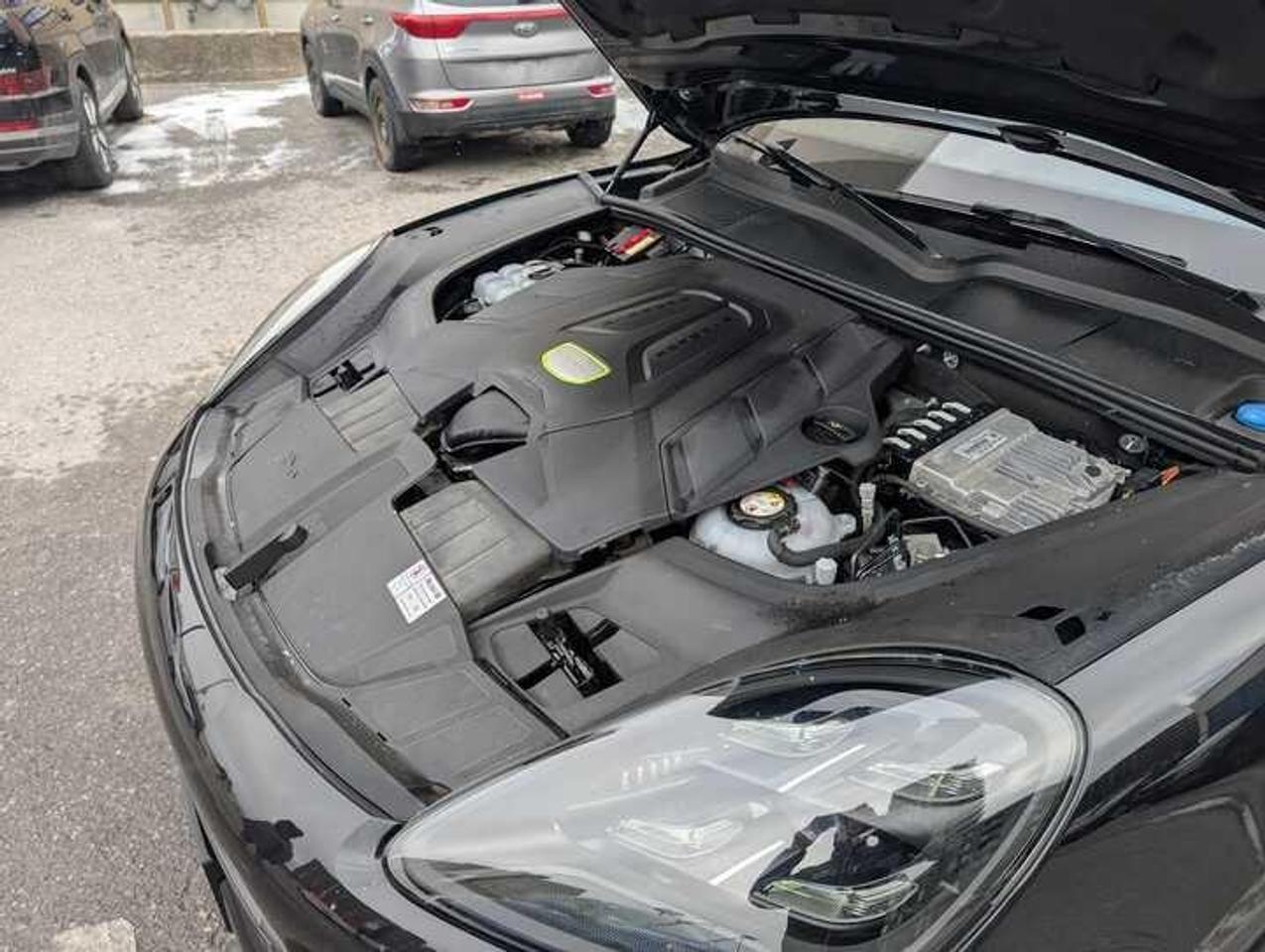 2020 Porsche Cayenne e-Hybrid Base 4dr All-Wheel Drive Photo