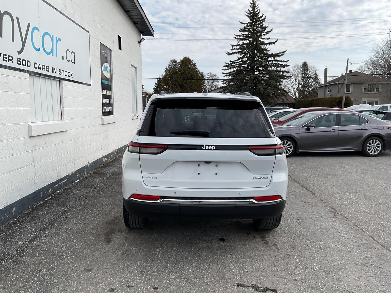 2023 Jeep Grand Cherokee Limited 4dr 4x4 Photo3