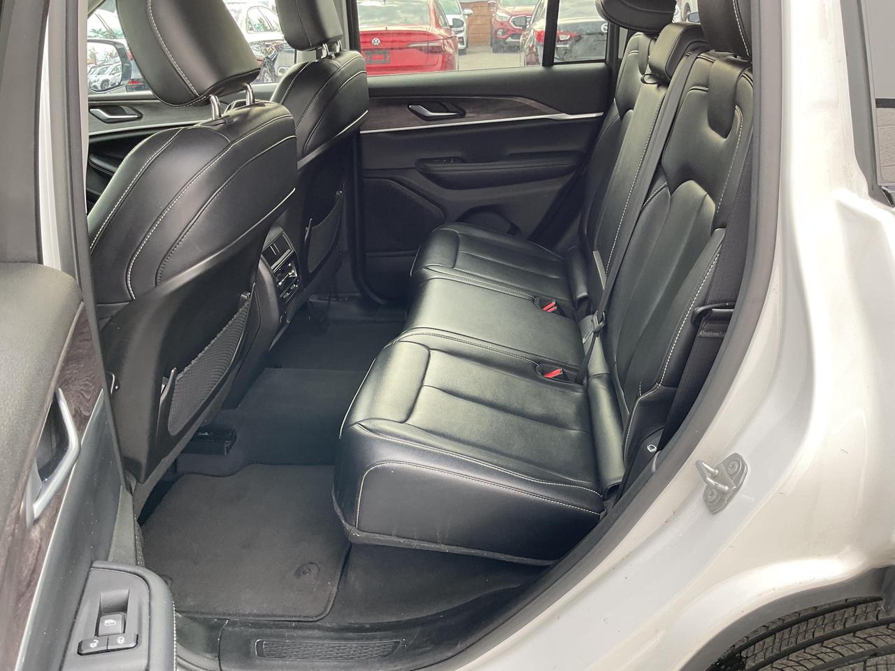 2023 Jeep Grand Cherokee Limited 4dr 4x4 Photo