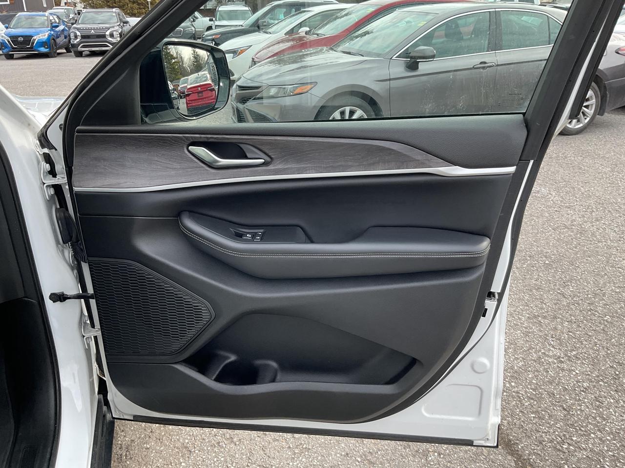 2023 Jeep Grand Cherokee Limited 4dr 4x4 Photo