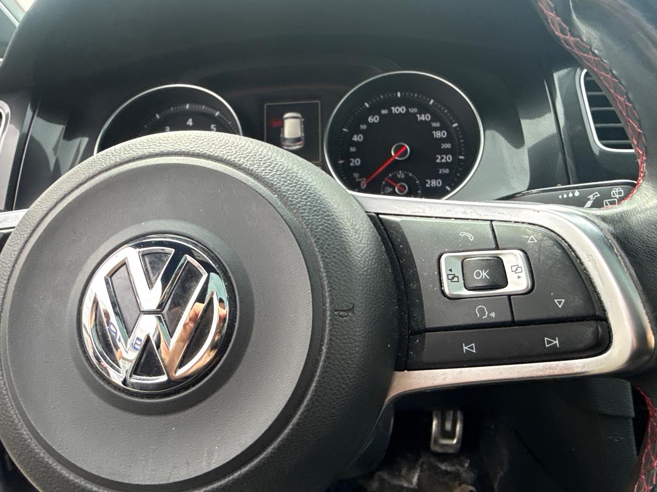 2016 Volkswagen Golf GTI 5-Door Autobahn (DSG) 4dr Hatchback Photo