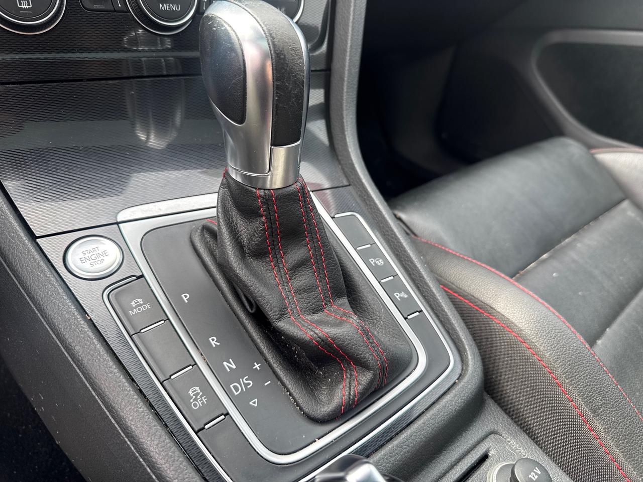 2016 Volkswagen Golf GTI 5-Door Autobahn (DSG) 4dr Hatchback Photo