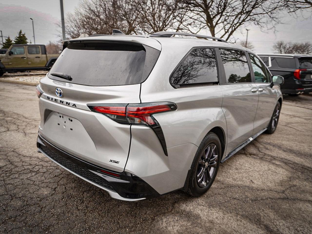 2025 Toyota Sienna  Photo