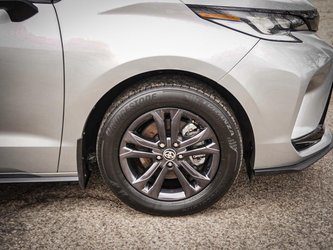 2025 Toyota Sienna  Photo