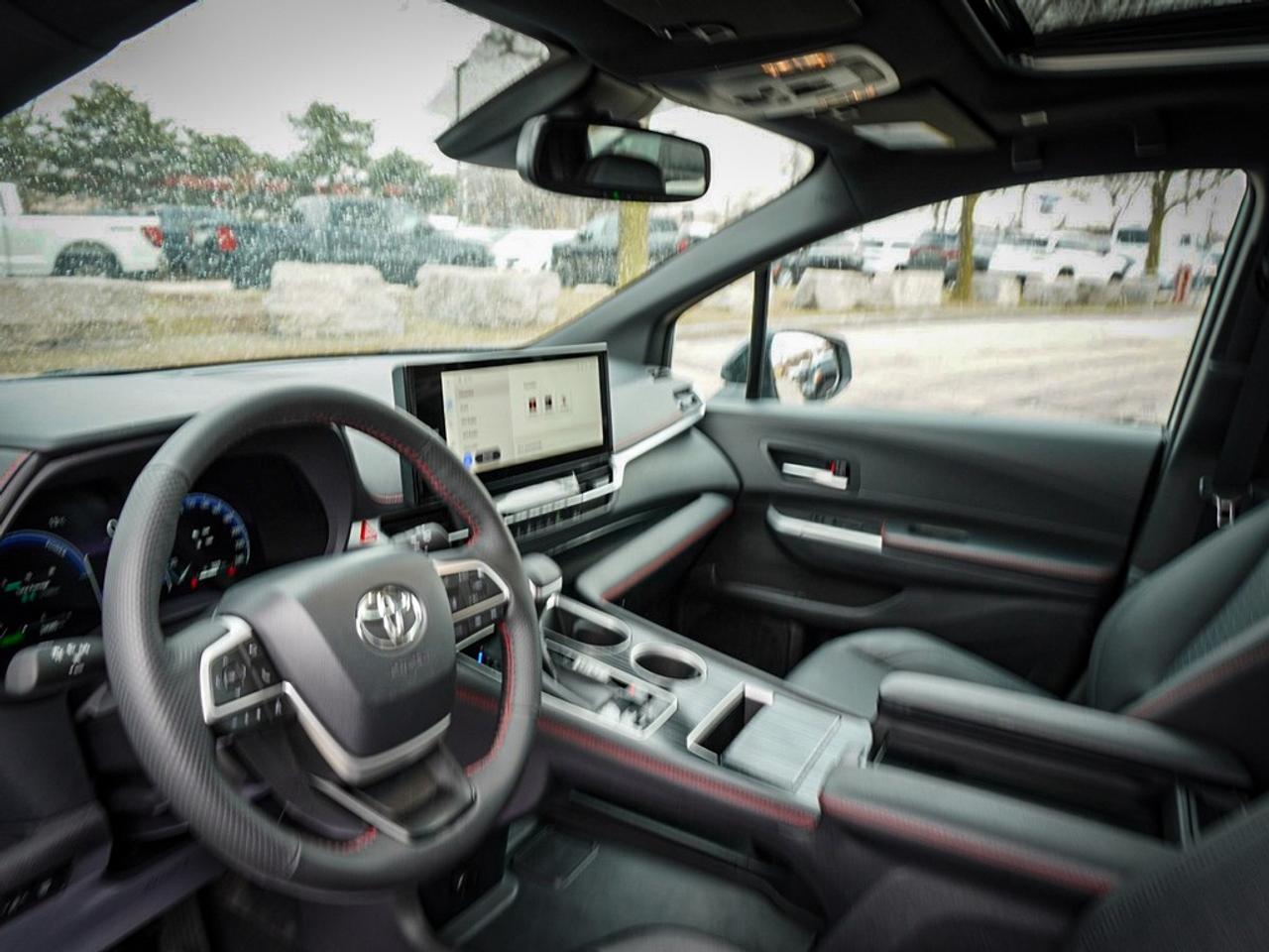 2025 Toyota Sienna  Photo