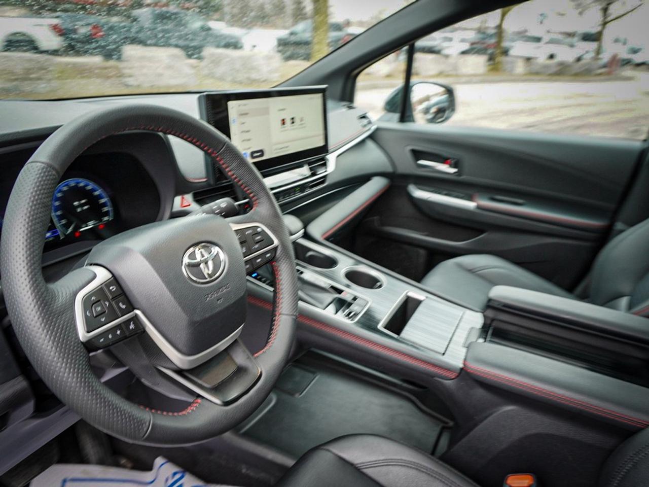 2025 Toyota Sienna  Photo