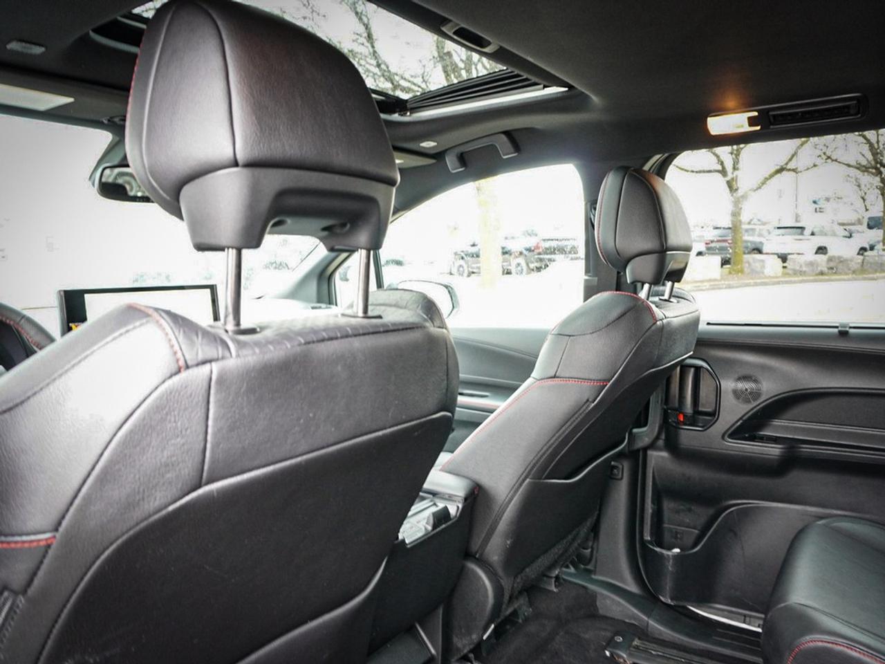 2025 Toyota Sienna  Photo