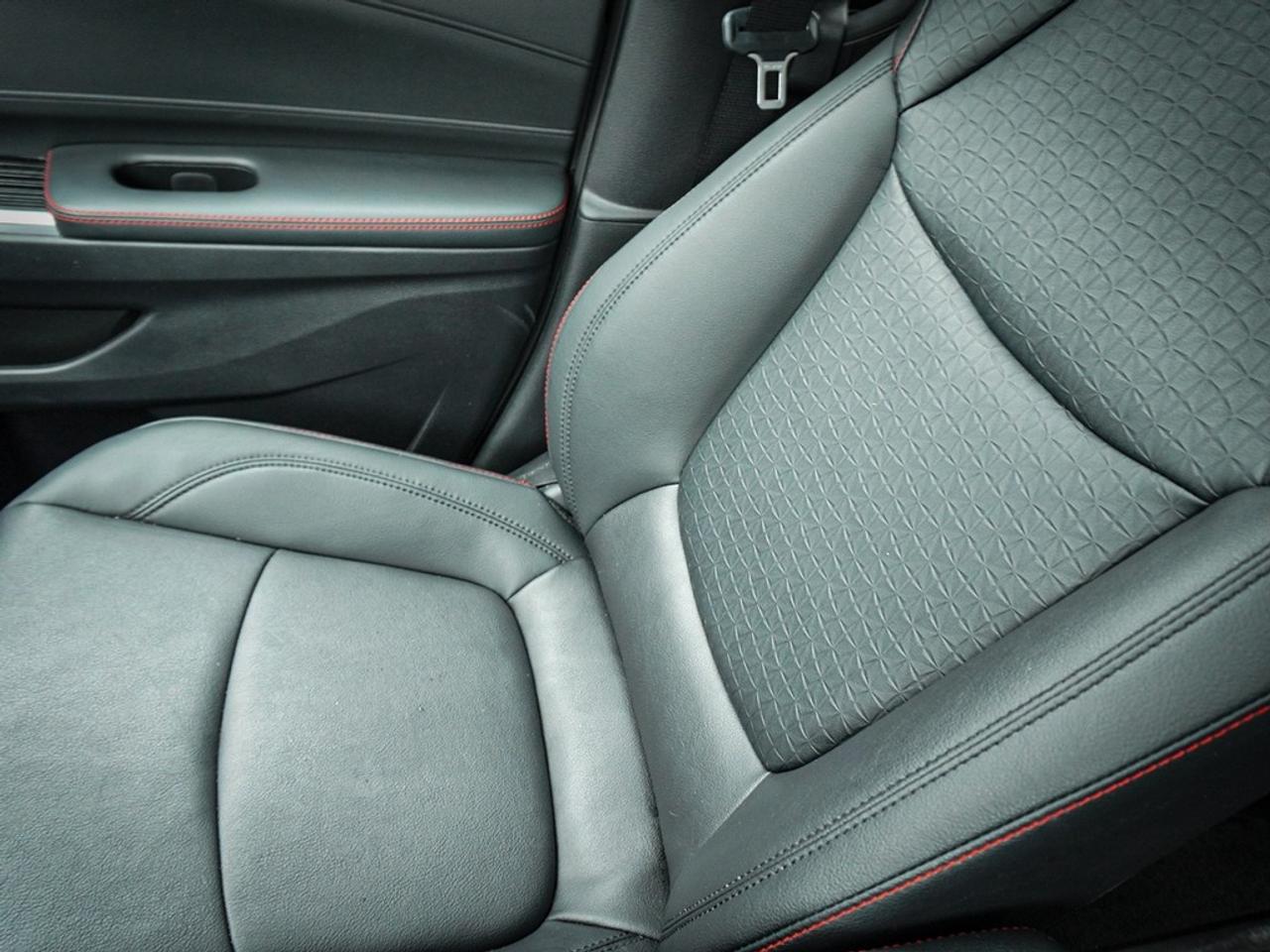 2025 Toyota Sienna  Photo
