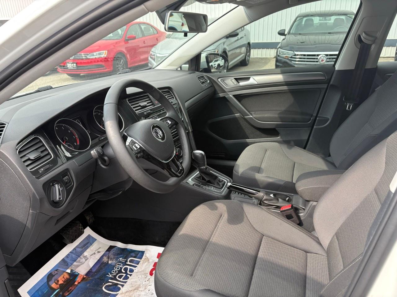 2019 Volkswagen Golf  Photo