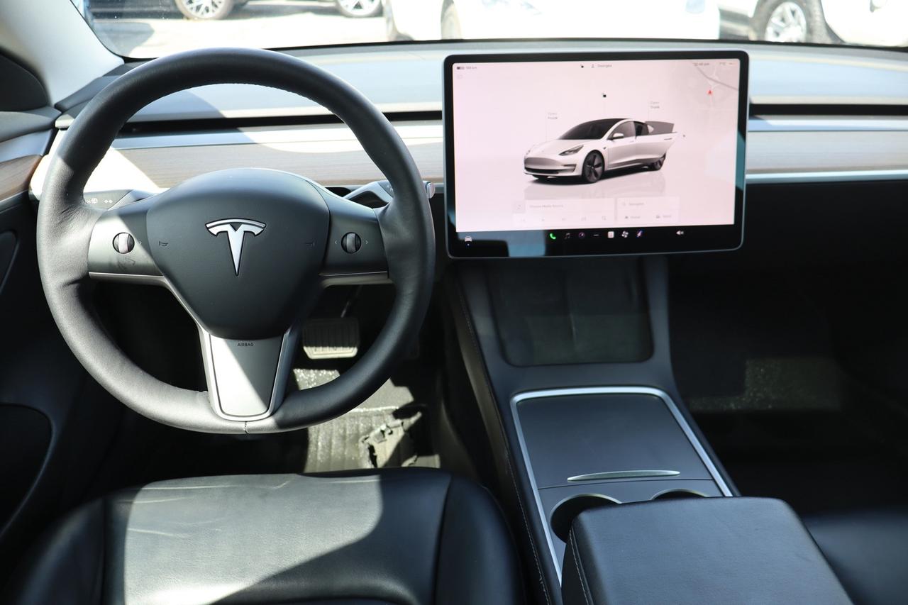 2022 Tesla Model 3 STANDARD RANGE PLUS Photo