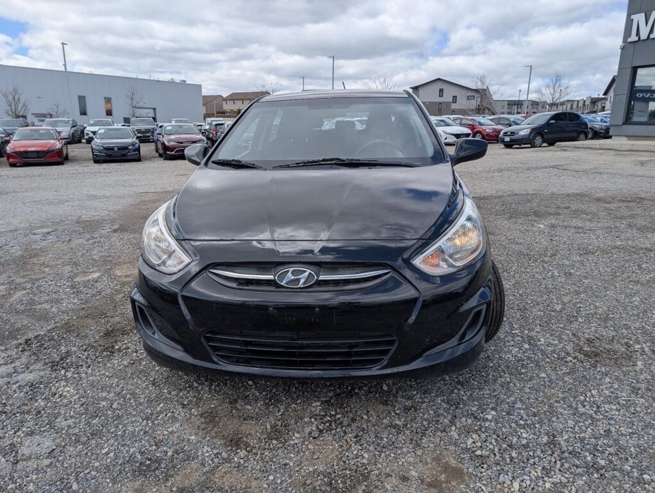 2016 Hyundai Accent GL Photo