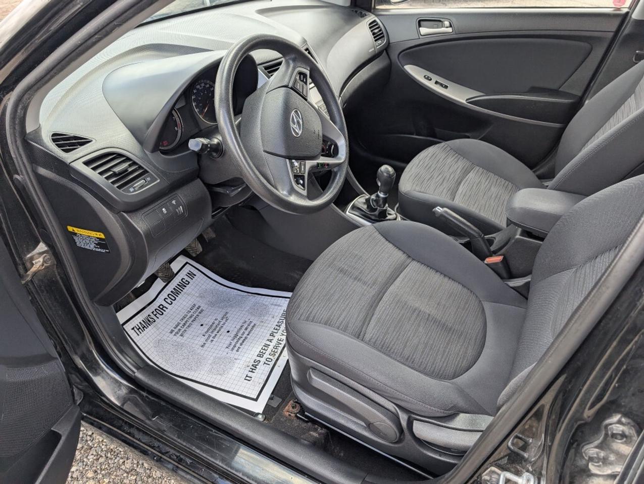 2016 Hyundai Accent GL Photo