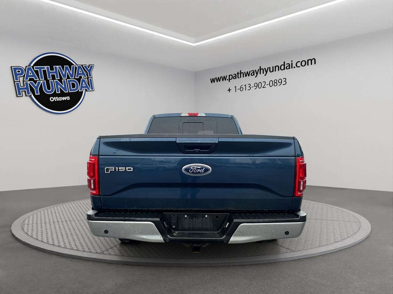 2017 Ford F-150 Lariat | Reverse Cam Photo