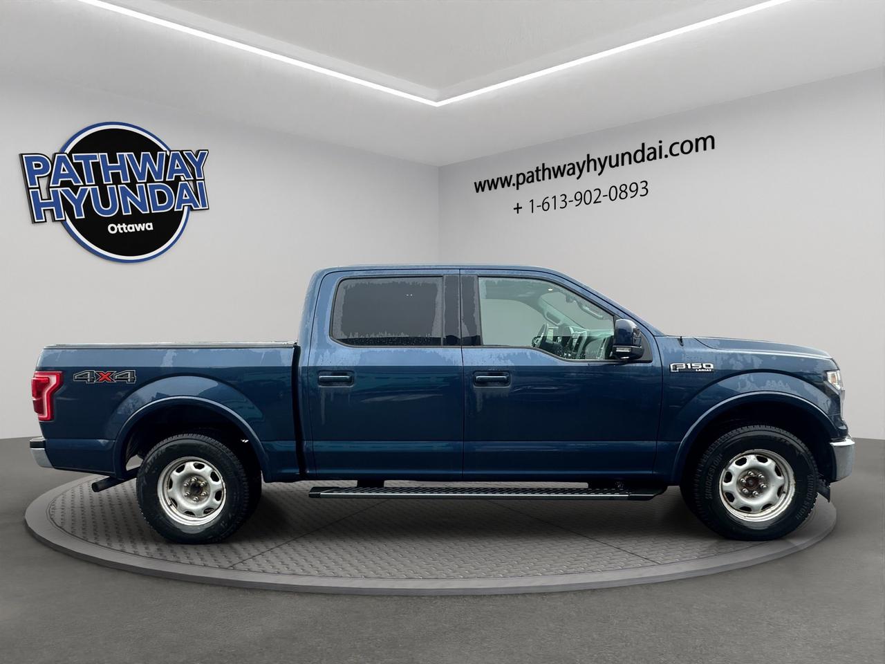 2017 Ford F-150 Lariat | Reverse Cam Photo