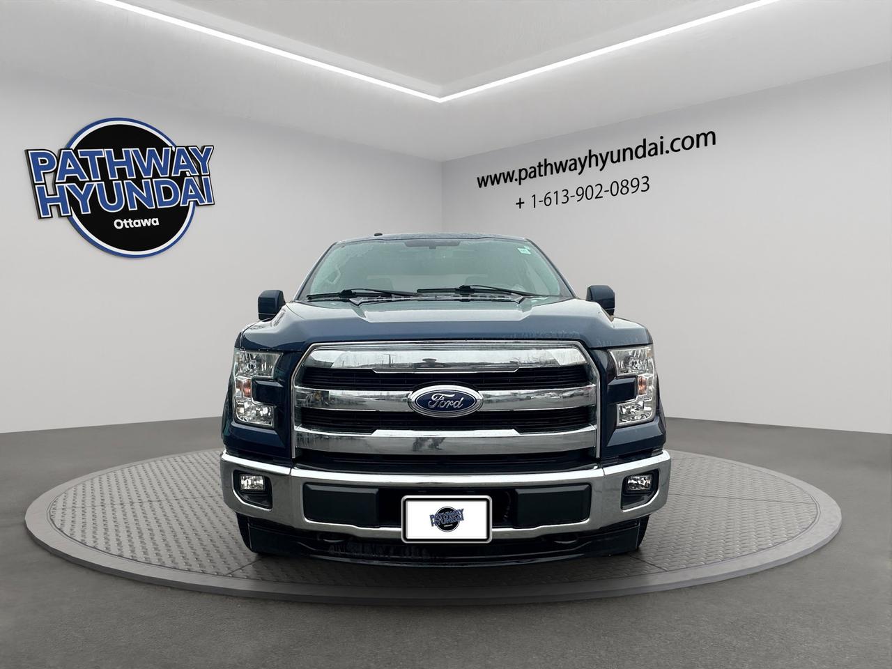 2017 Ford F-150 Lariat | Reverse Cam Photo