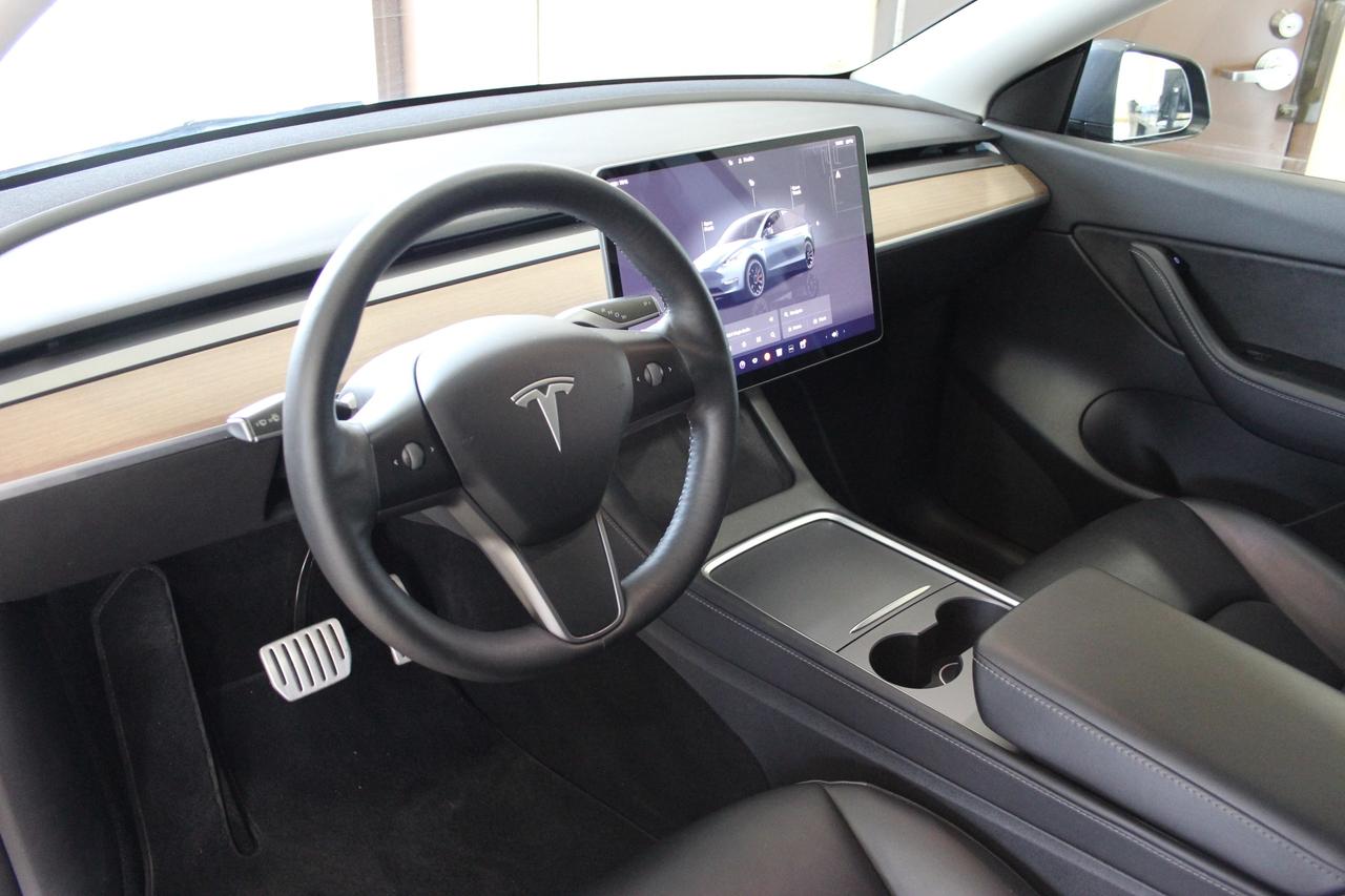 2022 Tesla Model Y Performance AWD Photo