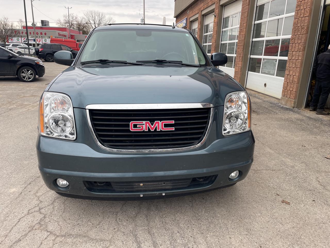 2010 GMC Yukon SLT Photo