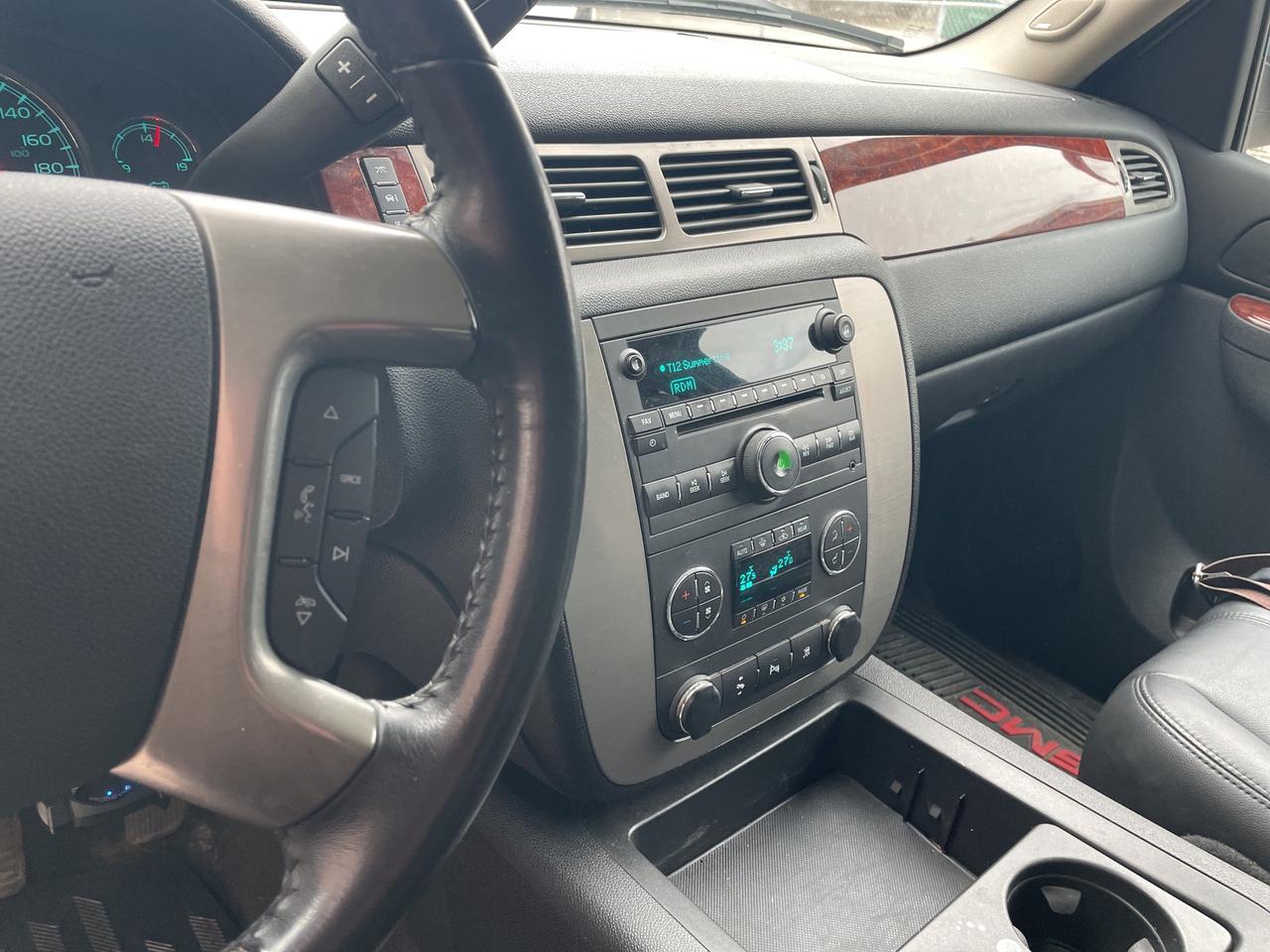 2010 GMC Yukon SLT Photo