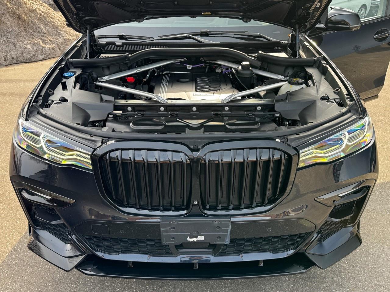 2021 BMW X7 Individual/M package/Self driving/Massage/Aero kit Photo