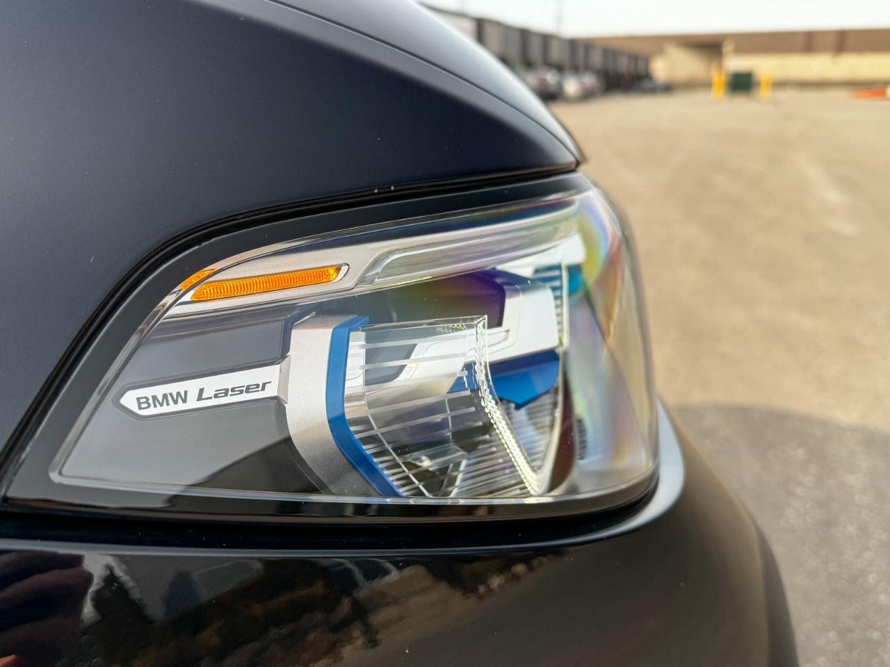 2021 BMW X7 Individual/M package/Self driving/Massage/Aero kit Photo