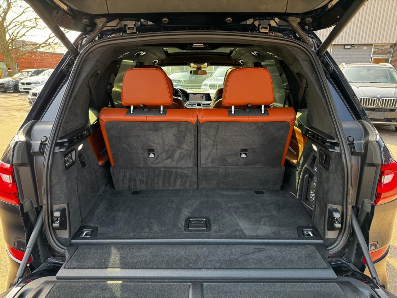 2021 BMW X7 Individual/M package/Self driving/Massage/Aero kit Photo