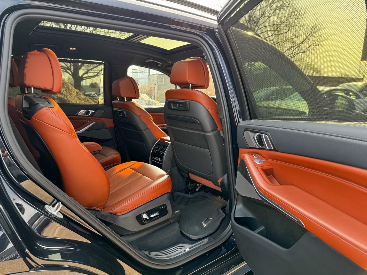 2021 BMW X7 Individual/M package/Self driving/Massage/Aero kit Photo