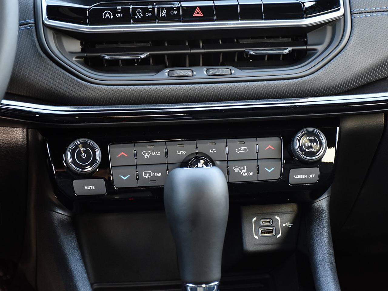 2026 Jeep Compass NORTH   ALTITUDE   SUN & SOUND   CONVENIENCE GROUP Photo