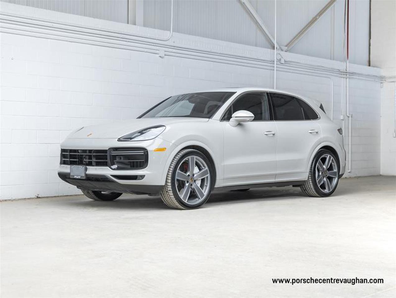 2023 Porsche Cayenne  Photo