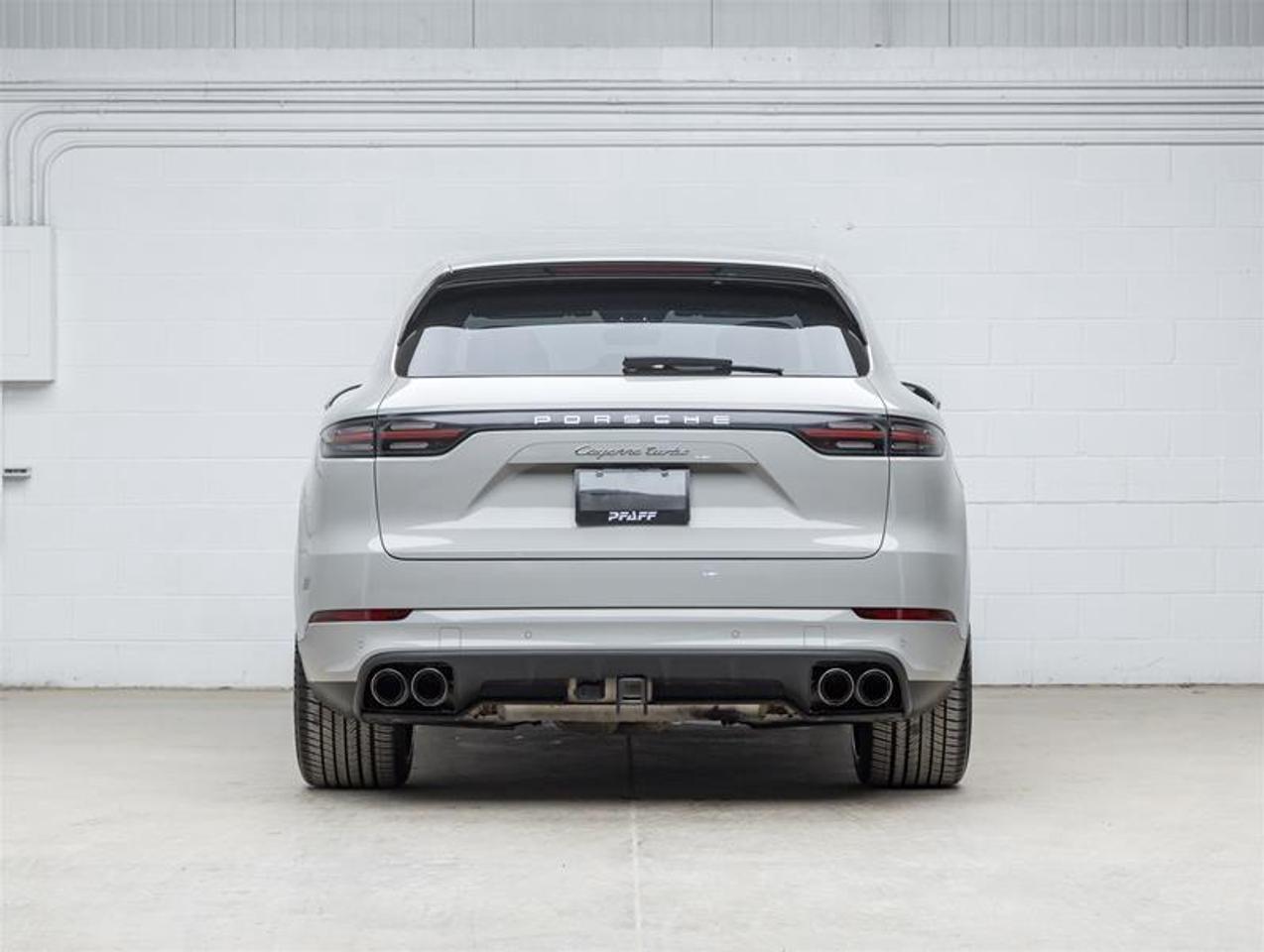 2023 Porsche Cayenne  Photo