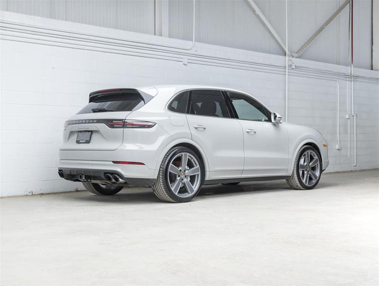 2023 Porsche Cayenne  Photo