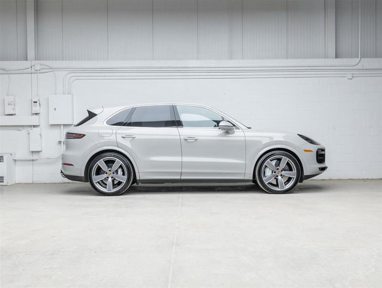 2023 Porsche Cayenne  Photo
