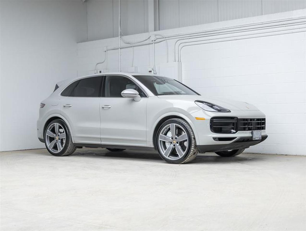2023 Porsche Cayenne  Photo
