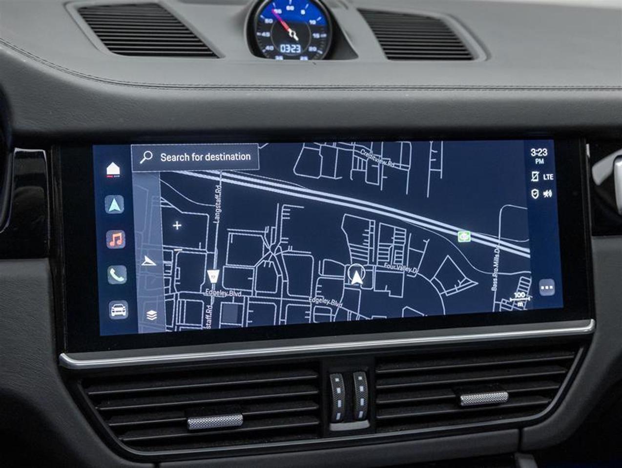 2023 Porsche Cayenne  Photo