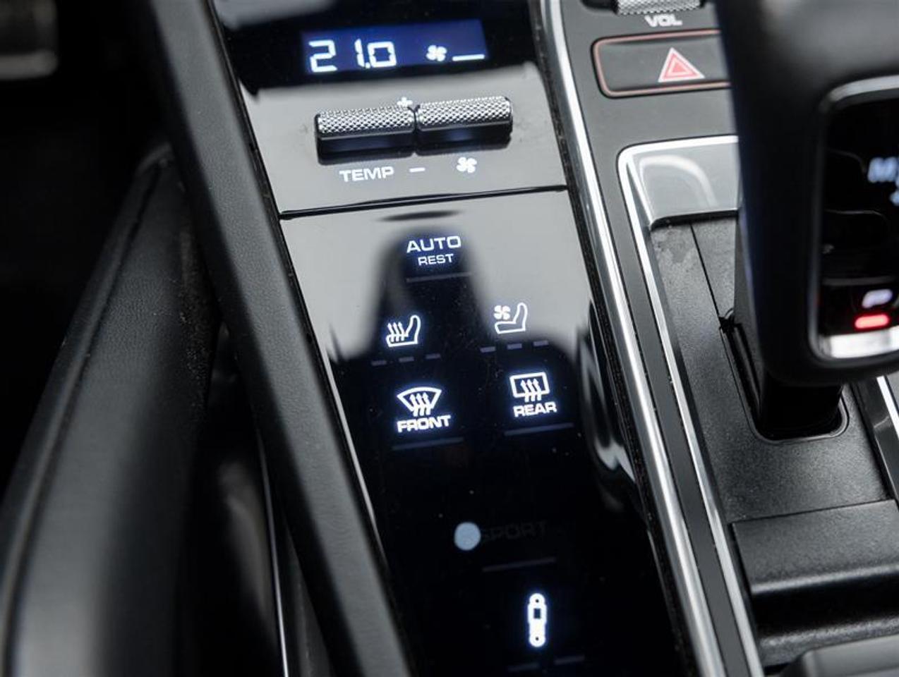 2023 Porsche Cayenne  Photo